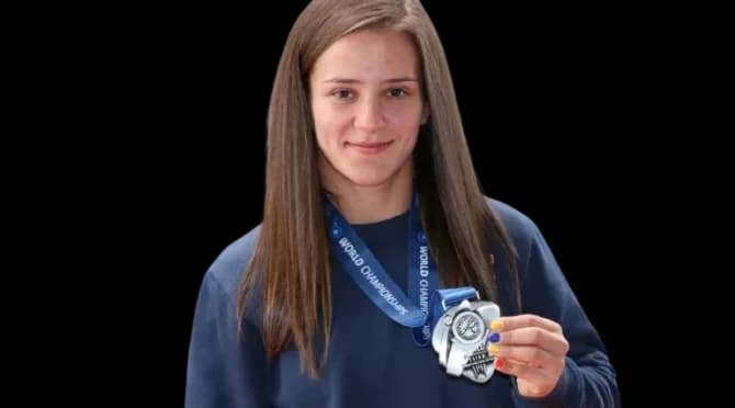Alina Vuc